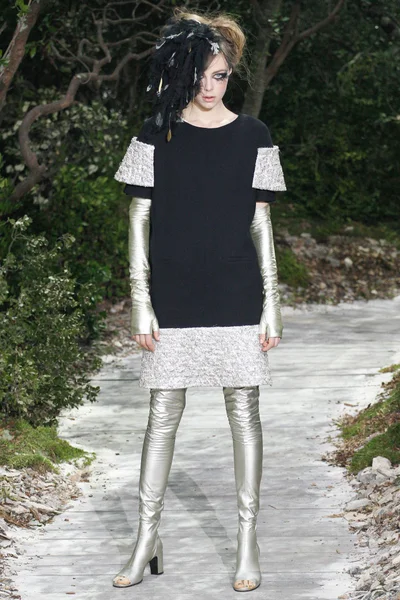Look 29